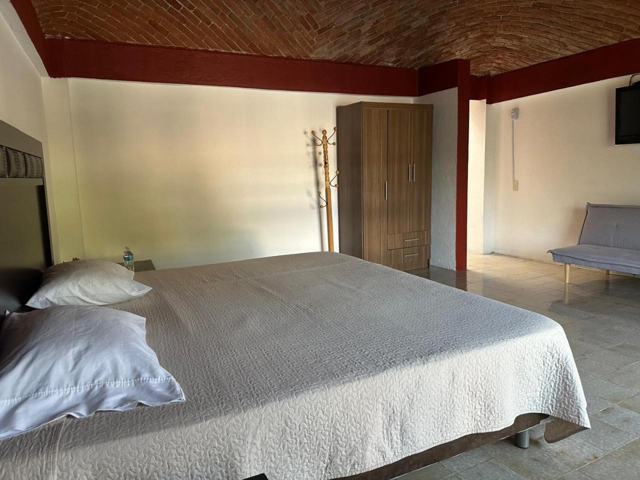 San Javier Hotel 2*